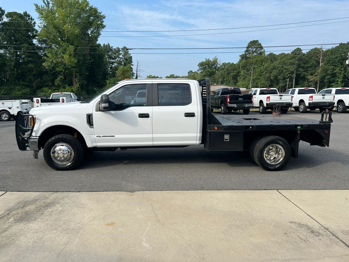 ford f-350 super duty chassis cab 2019 1FD8W3HT7KEC84195 image ford f-350 super duty chassis cab 2019 1FD8W3HT7KEC84195 image